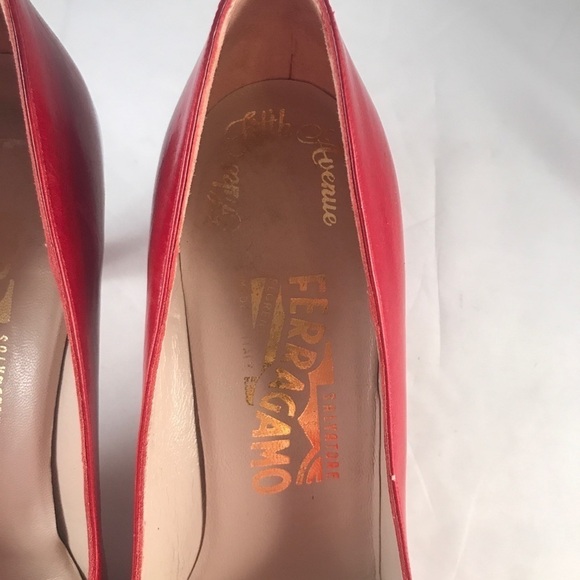 Vintage Ferragamo Heels- Red- Size 8 Extra Narrow - Picture 3 of 8